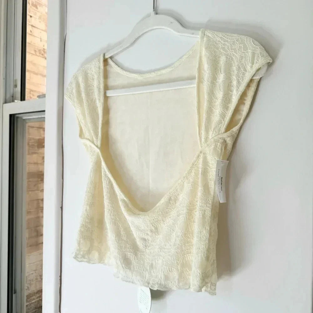 NWT Find Me Now Second Skin Moonlight Mesh Lace Backless Tee Crop Cream - Picture 6 of 14